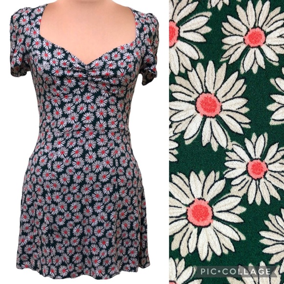 Zara Dresses & Skirts - Zara Trafaluc 90s Green Floral Puff Sleeve Sweetheart Skater Mini Dress Size M